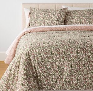 2pc Twin/Twin Extra Long Reversible Floral Comforter Set Pink/Green- Threshold